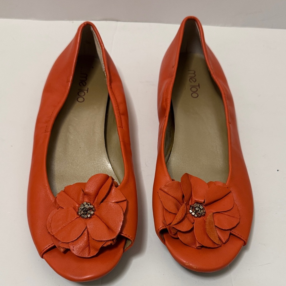 me too Orange Floral Leather Peep-Toe Flats